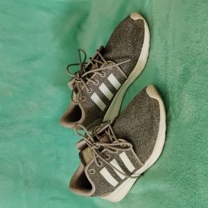 Cloud foam Adidas runners